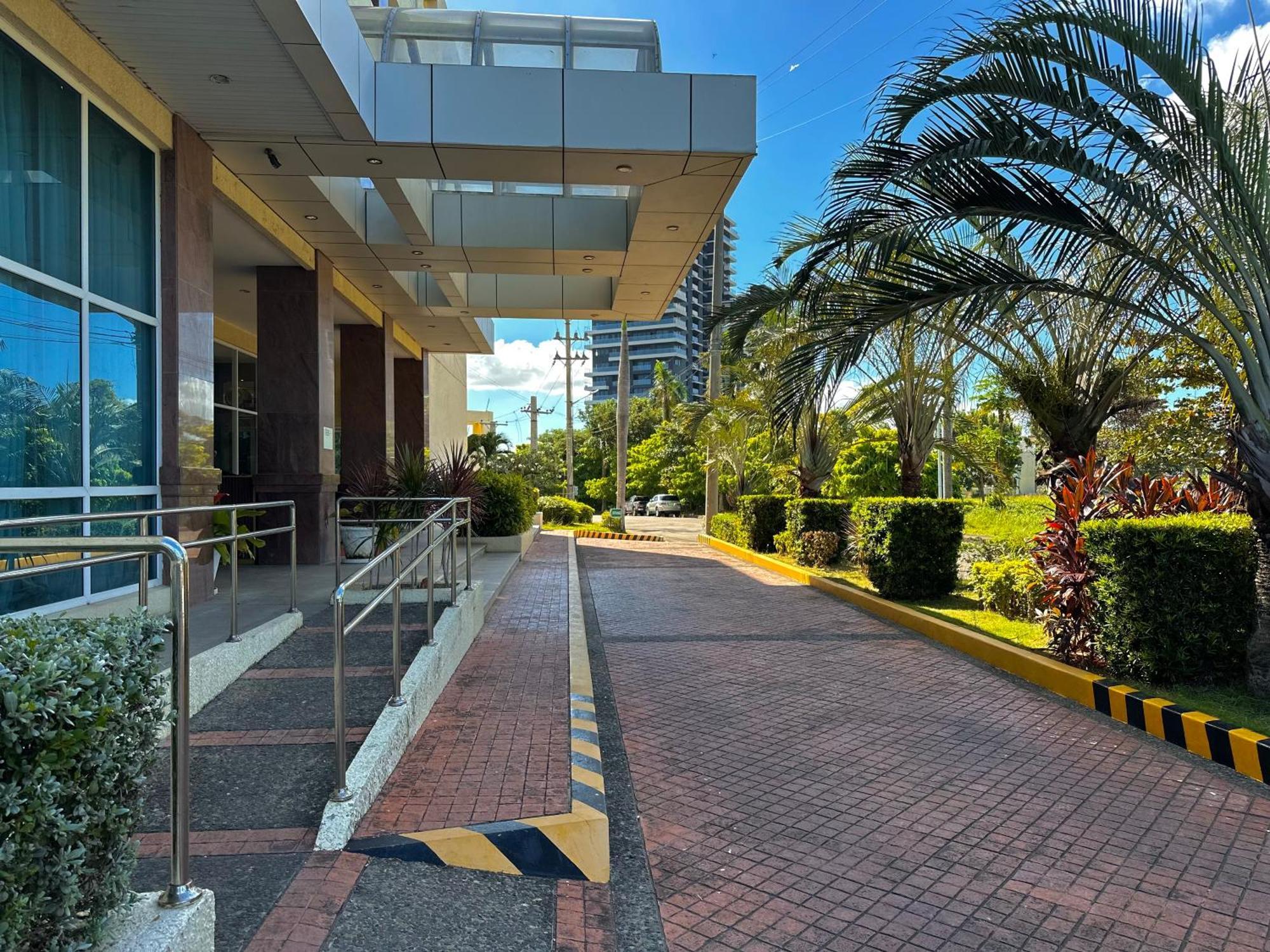 Oceanview Deluxe 1Br Suite La Mirada Мактан Экстерьер фото